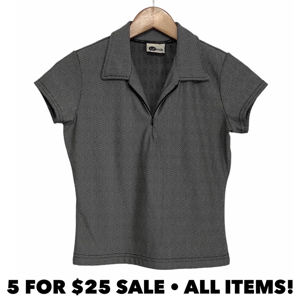 Vintage 90’s-Y2K Fitted Knit Zip Neck Blouse